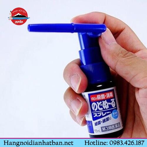 Thuốc xịt viêm họng Kobayashi Nhật Bản 15ml