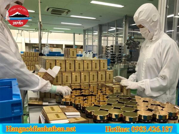 Các thành phần chiết xuất độc đáo như bột nghệ mùa thu rất tốt cho sức khỏe